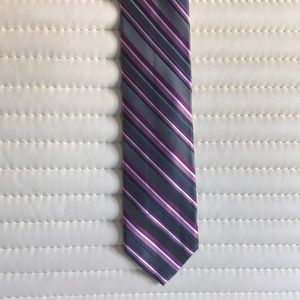 Mens necktie-great condition